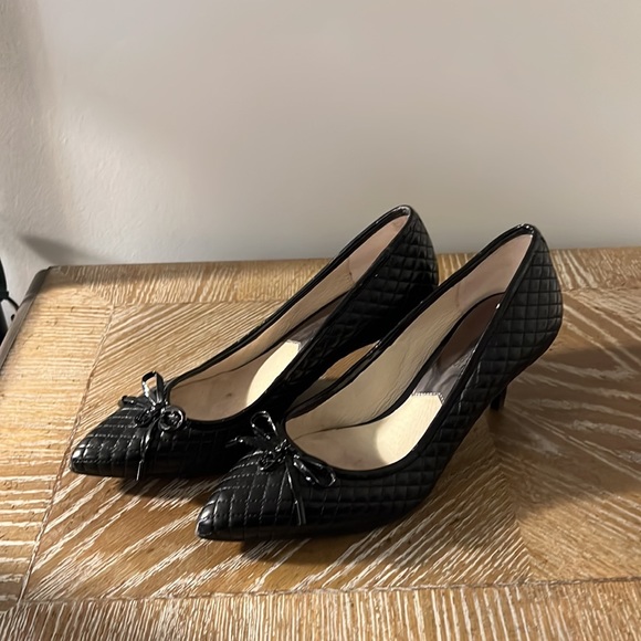 Michael Michael Kors Nancy Black Quilted Mid Pump - Picture 8 of 13
